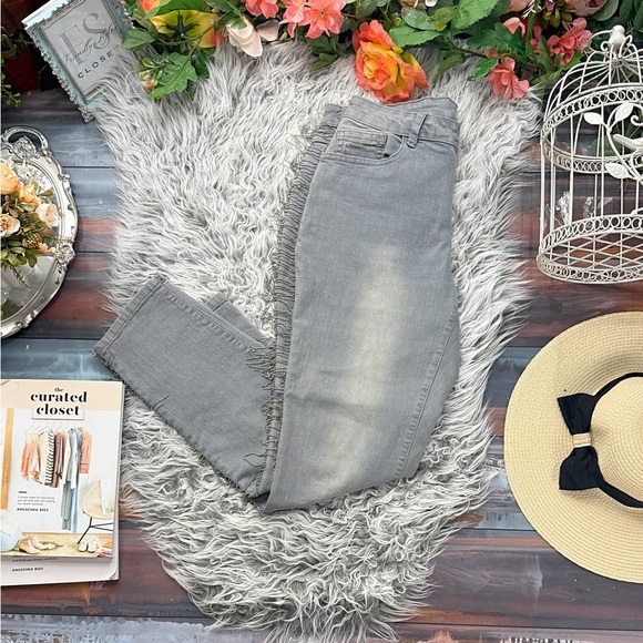 Boston Proper Gray Tassel Jeans - Picture 7 of 11